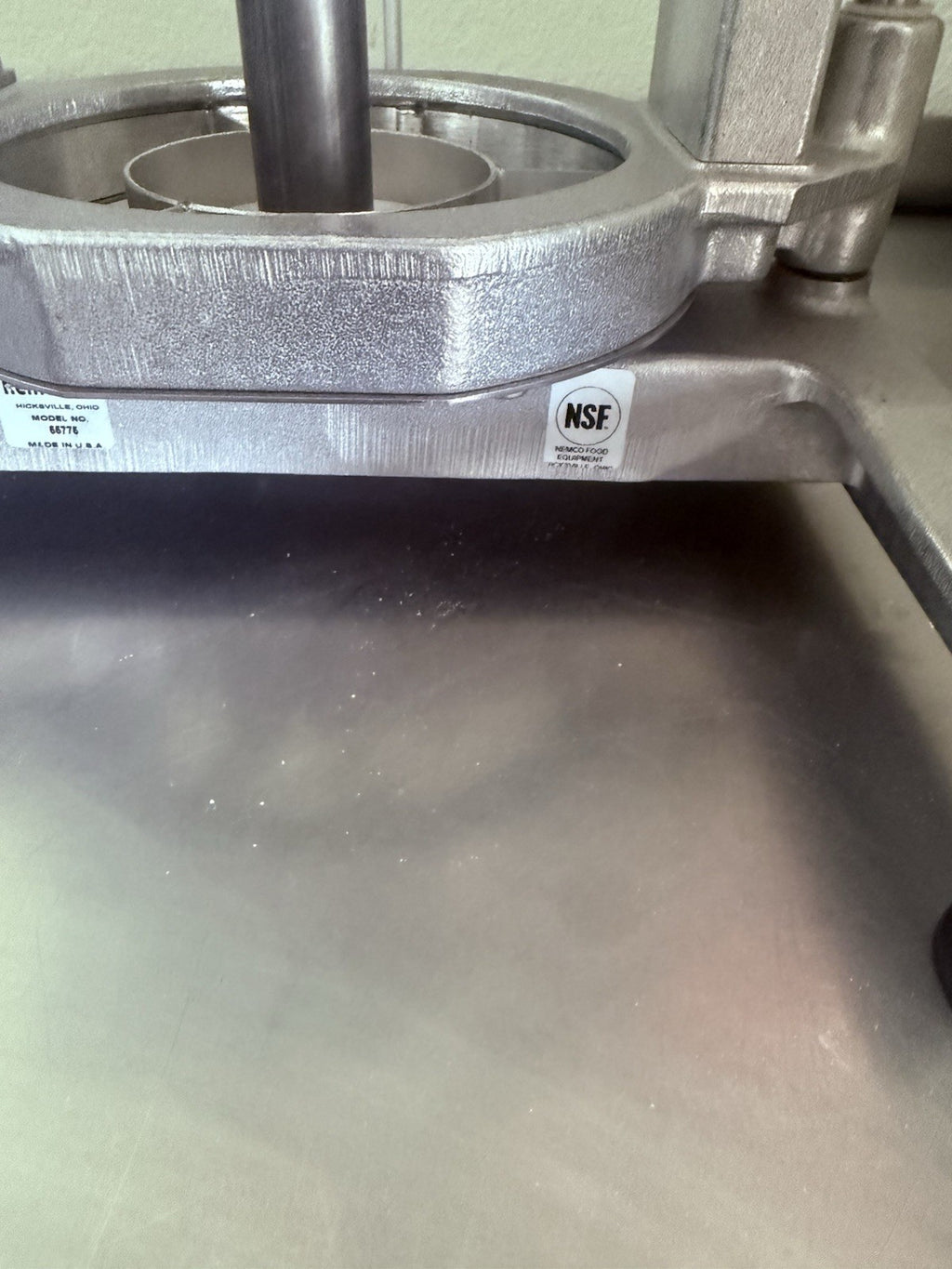 Nemco 55775 Easy Pineapple Corer / Peeler 