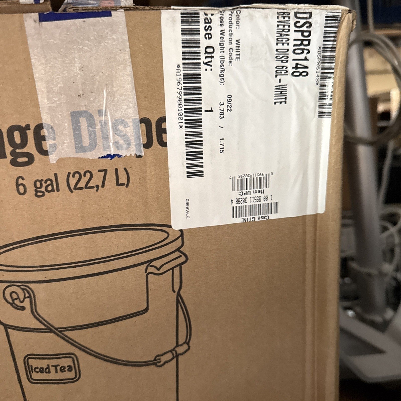 New Cambro DSPR6148 SIX-GALLON (22,7 L) BEVERAGE DISPENSER, White, 22 Quart