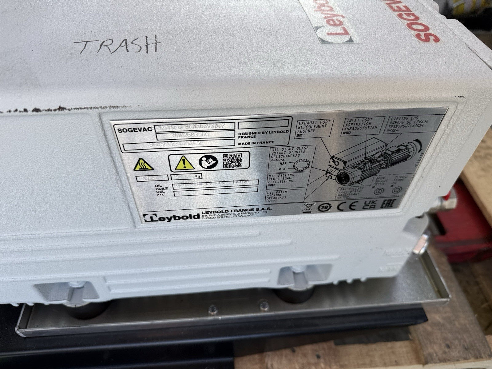 Sogevac Leybold SV120BIFC 960563V3002 Vacuum Pump For PARTS