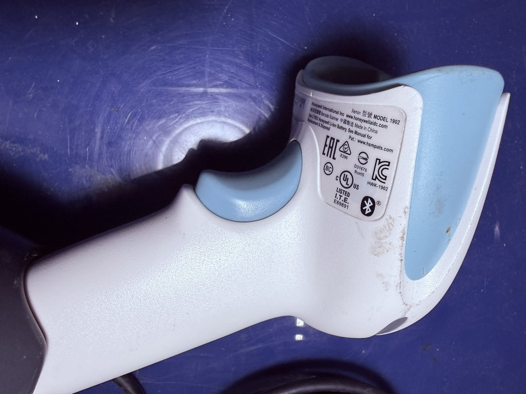 Honeywell Xenon 1902 HC Barcode Scanner White P/N: 1902HHD-0 w/ Cradle