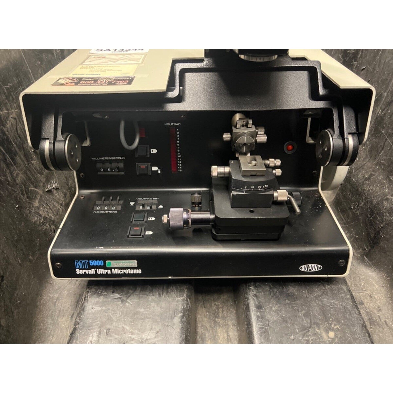 DuPont Instruments Sorvall MT-5000 Ultra Microprocessor Microtome