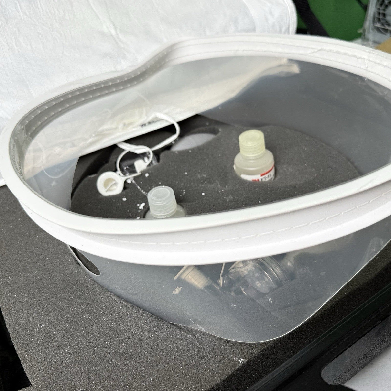 3M Health Care FT-10 Qualitative Respirator Fit Test Kit Apparatus (Sweet)