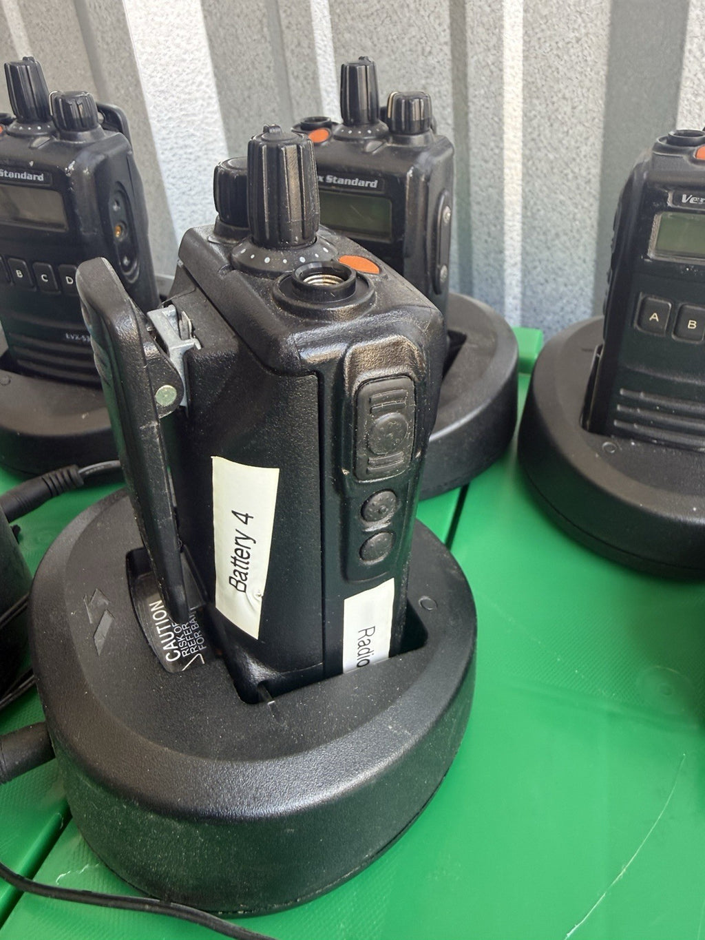 VERTEX STANDARD EVX-534-G7-5  w/Batterie & Charger