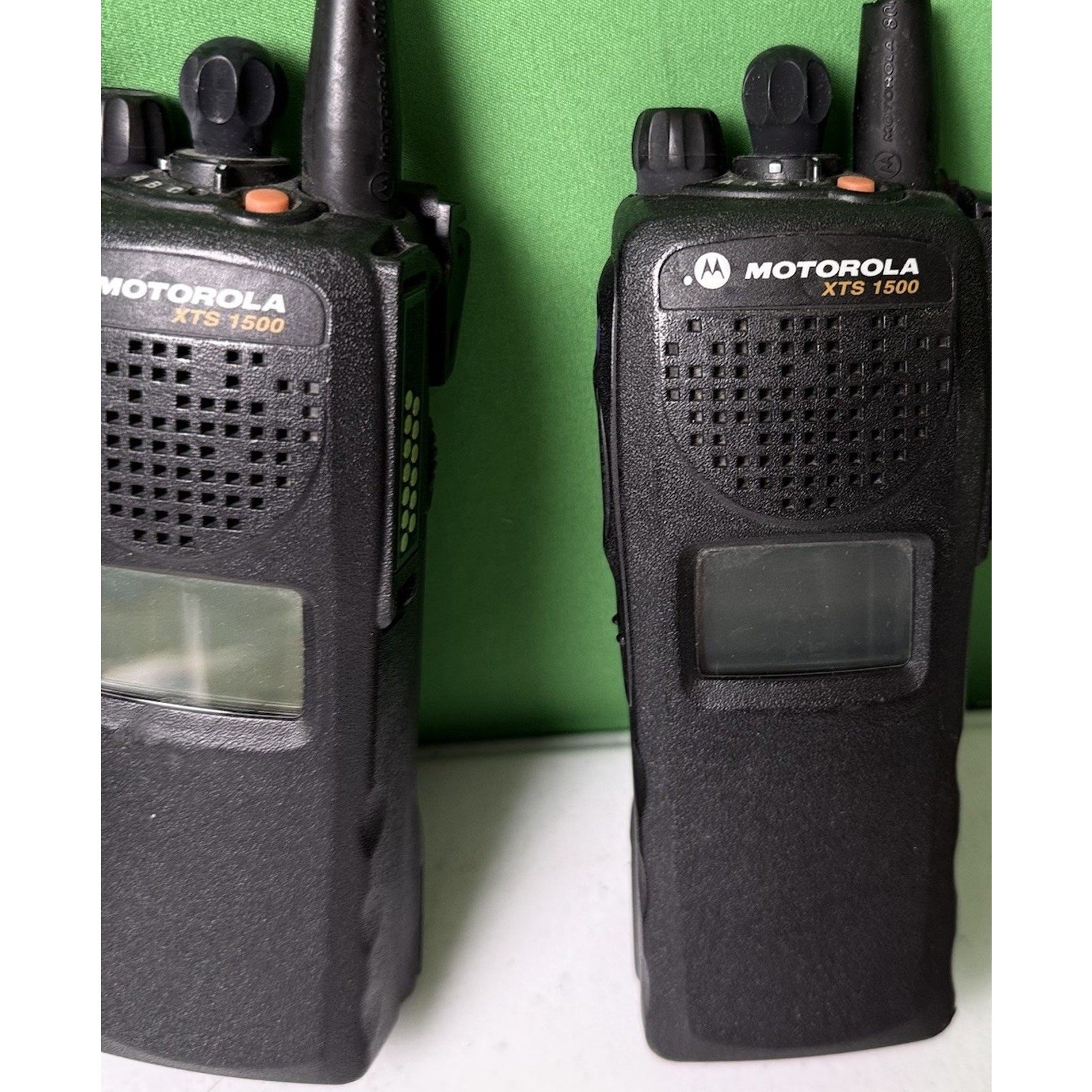 Motorola XTS 1500 Model H66UCD9PWSAN Portable W/ Encryption, And New Antenna