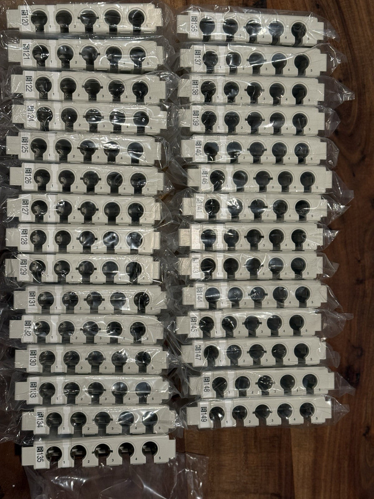 Abbott Chemistry Analyzer Sample Carrier Racks 77513-108 5-Tube Ports, 29 Units