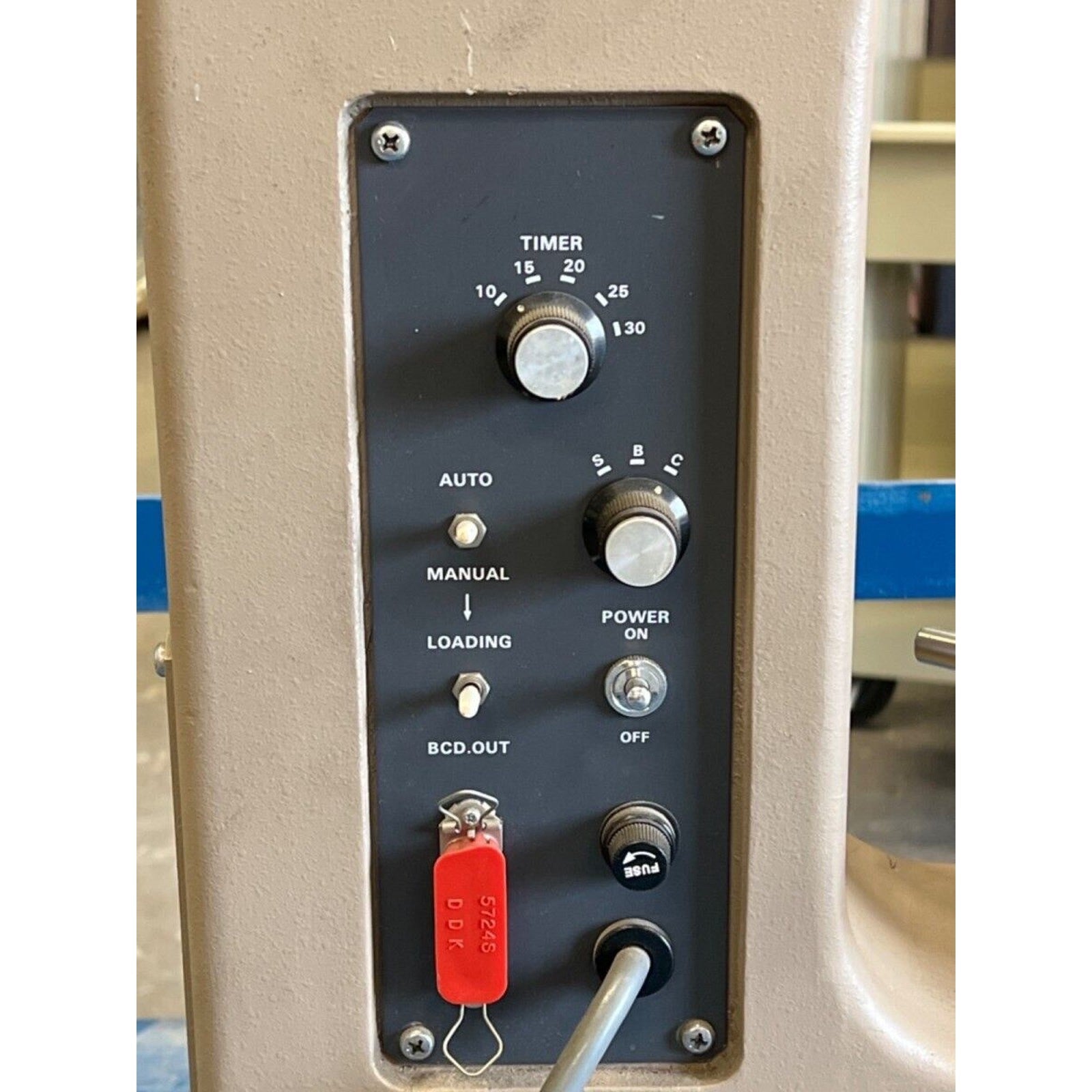 LECO RT-120 HARDNESS TESTER