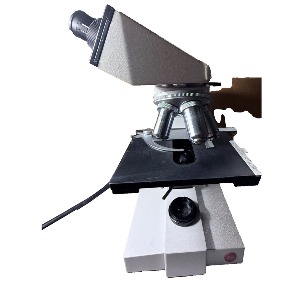 Leitz SM-LUX Microscope 020-446 024. TESTED