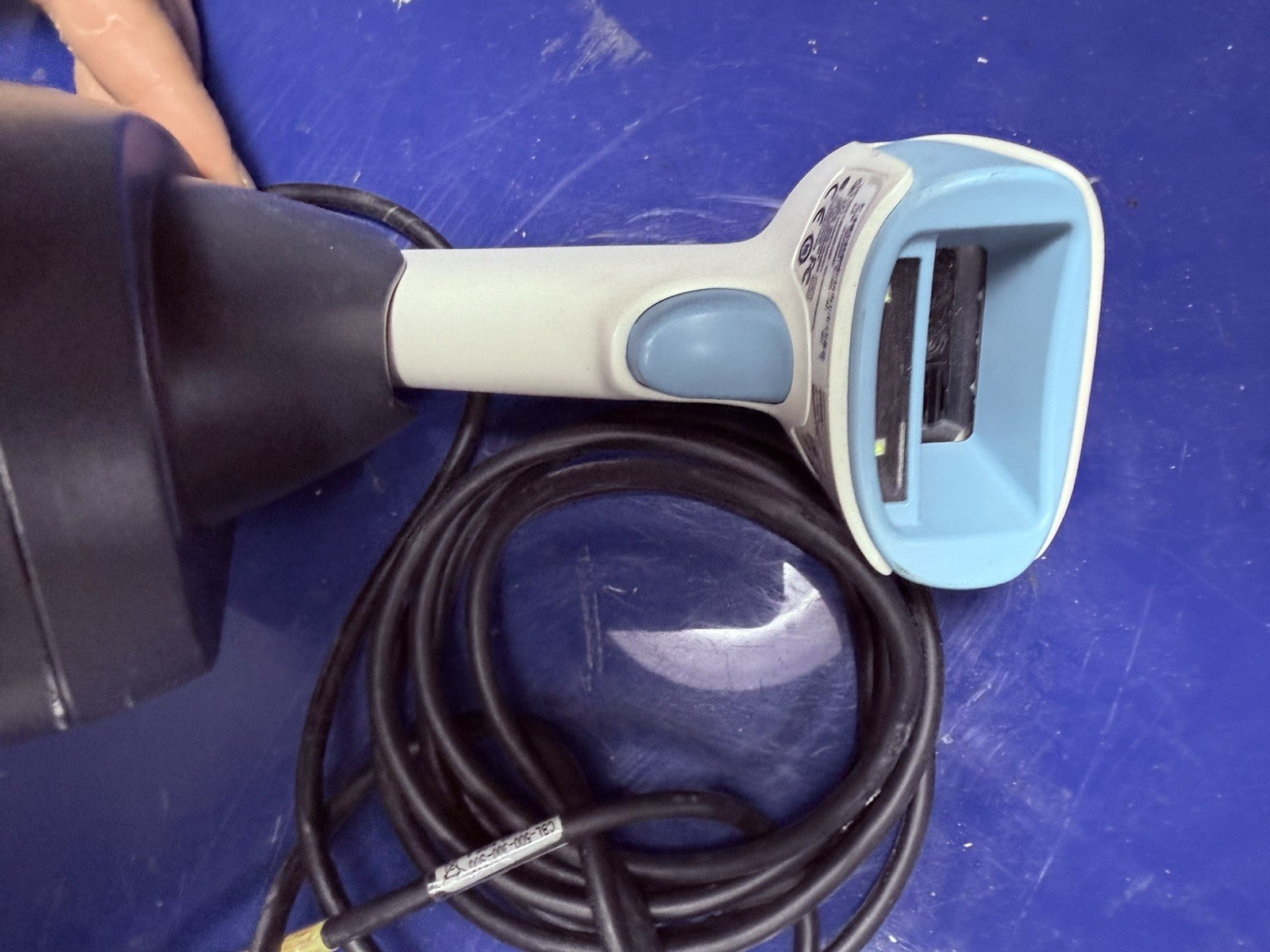 Honeywell Xenon 1902 HC Barcode Scanner White P/N: 1902HHD-0 w/ Cradle