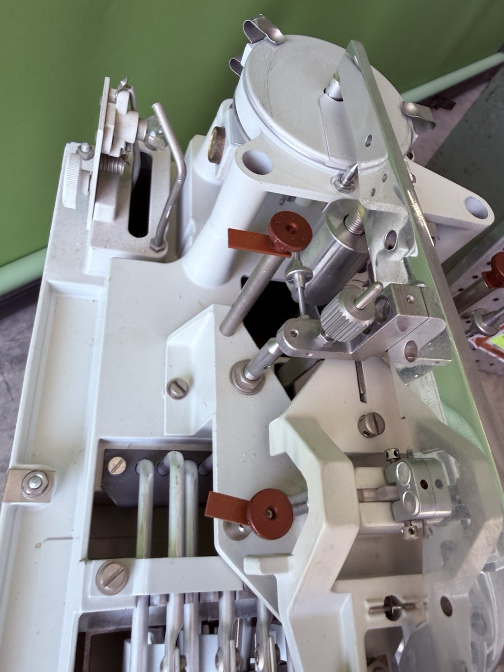 Sartorius 2432 analytical balance lab scale