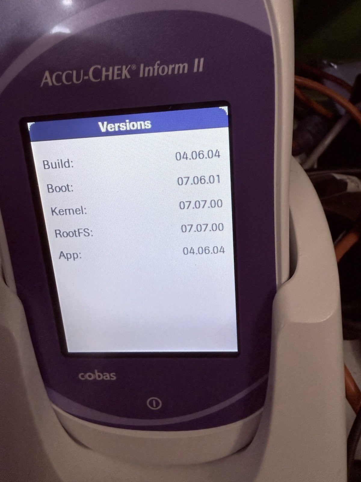 Roche Cobas Accu-Chek Inform II Meter 05060303 w/ Power supply Docking Station
