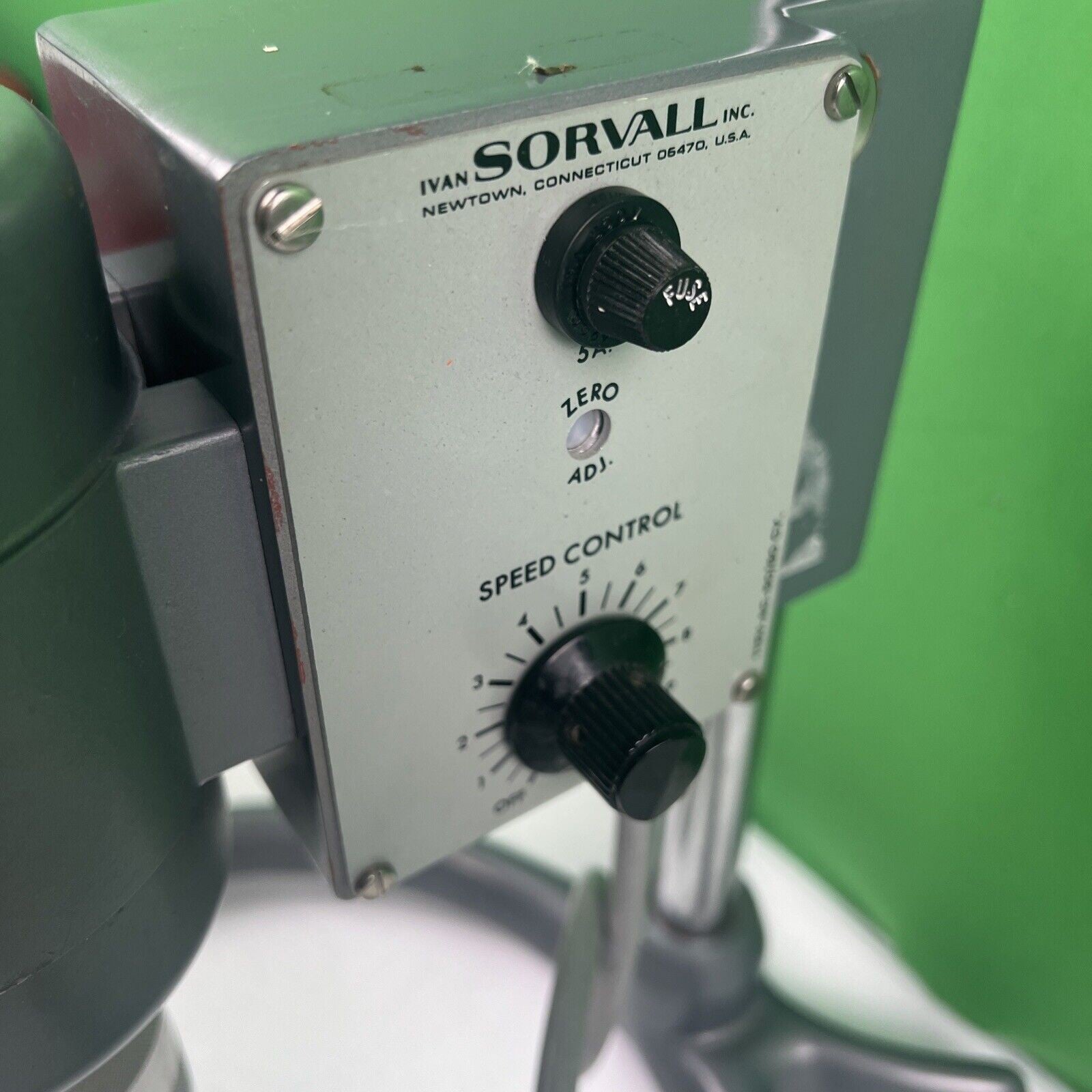 Sorvall OMNI Mixer 17150, 115V 5A 16,000 RPM. With Stand. TESTED