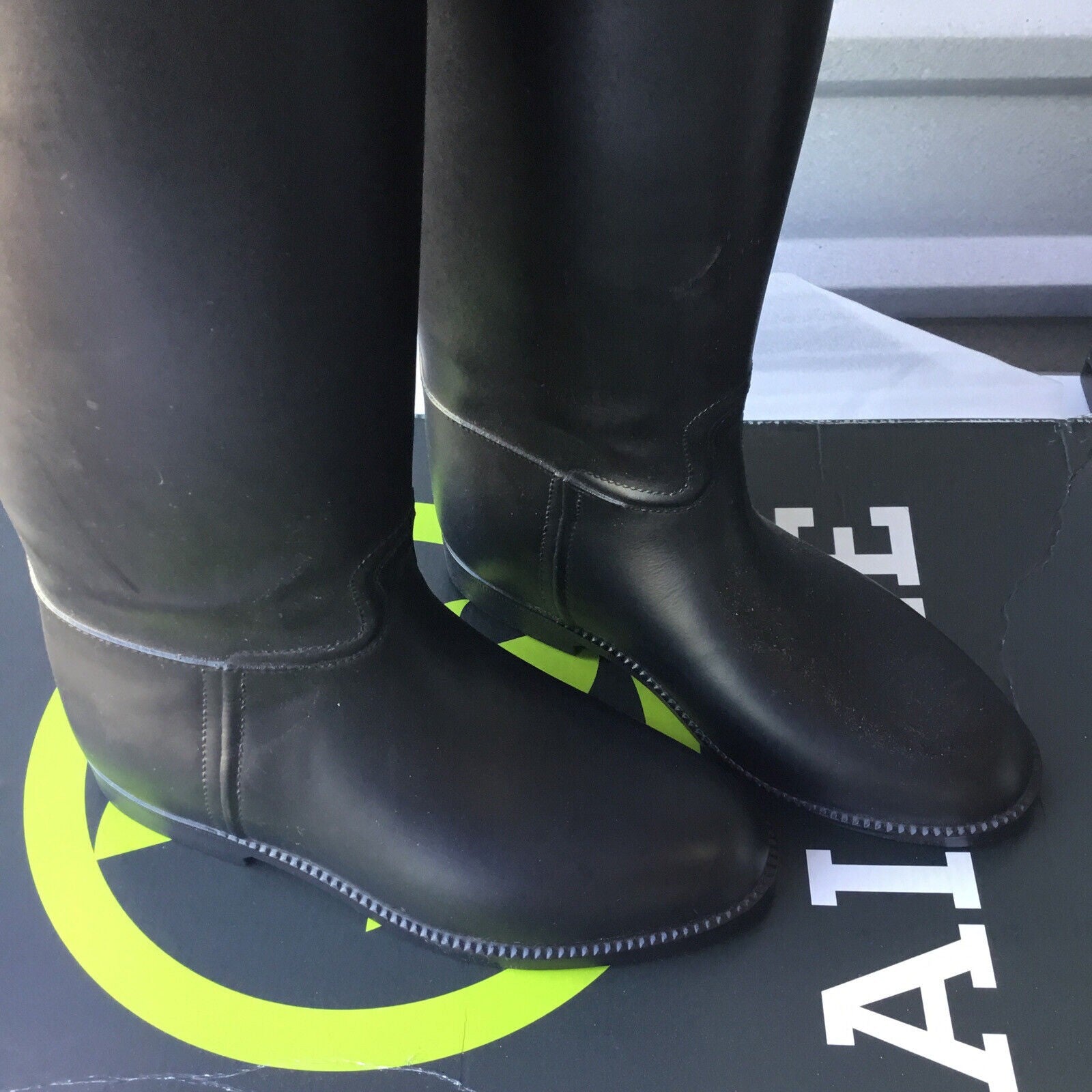 Aigle Jumping 2 XL S Black Women's Size 5