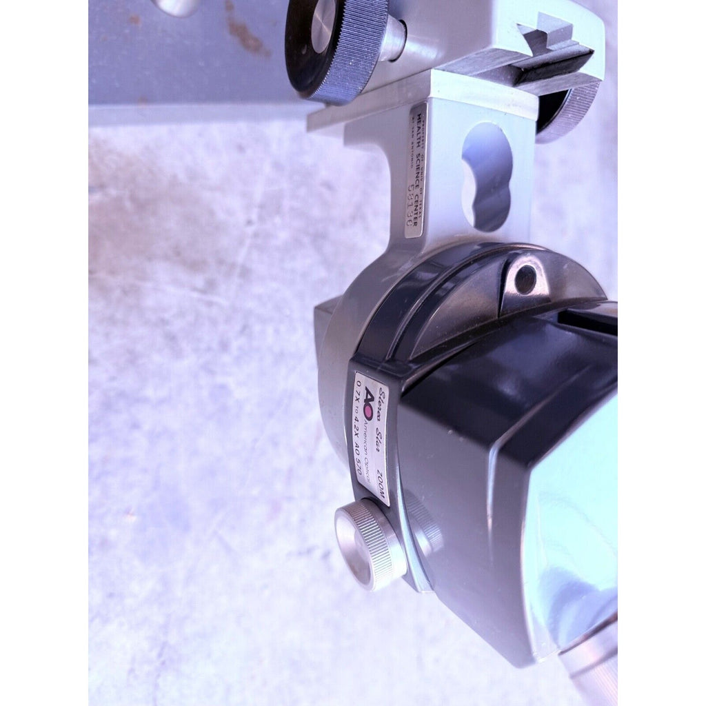 AMERICAN OPTICAL AO ZOOM STEREOSCOPE 0.7X-4.2X STEREO ZOOM MICROSCOPE A0 570