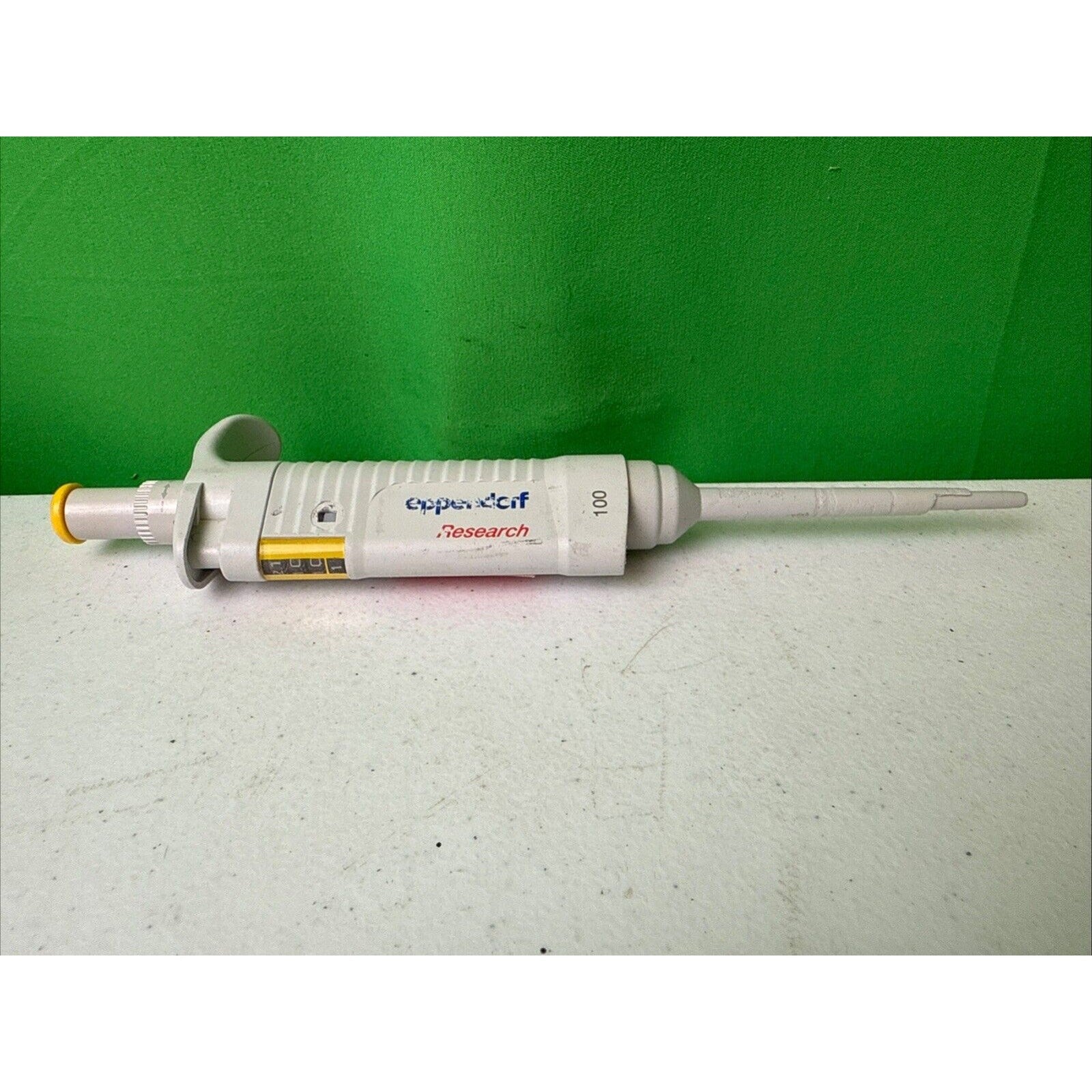 Eppendorf Research Adjustable Volume Single Channel Pipette, 100 - 1000 uL.