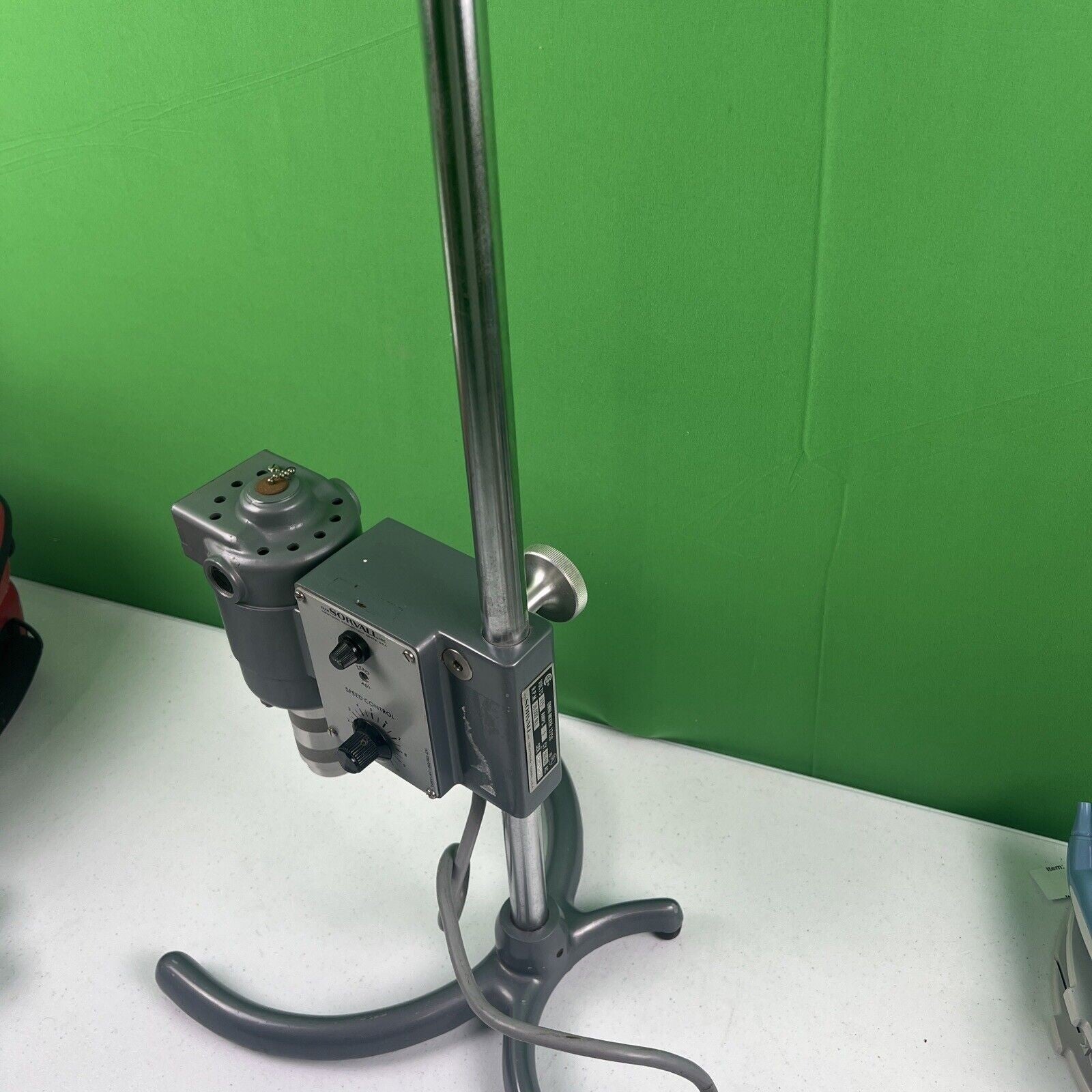 Sorvall OMNI Mixer 17150, 115V 5A 16,000 RPM. With Stand. TESTED