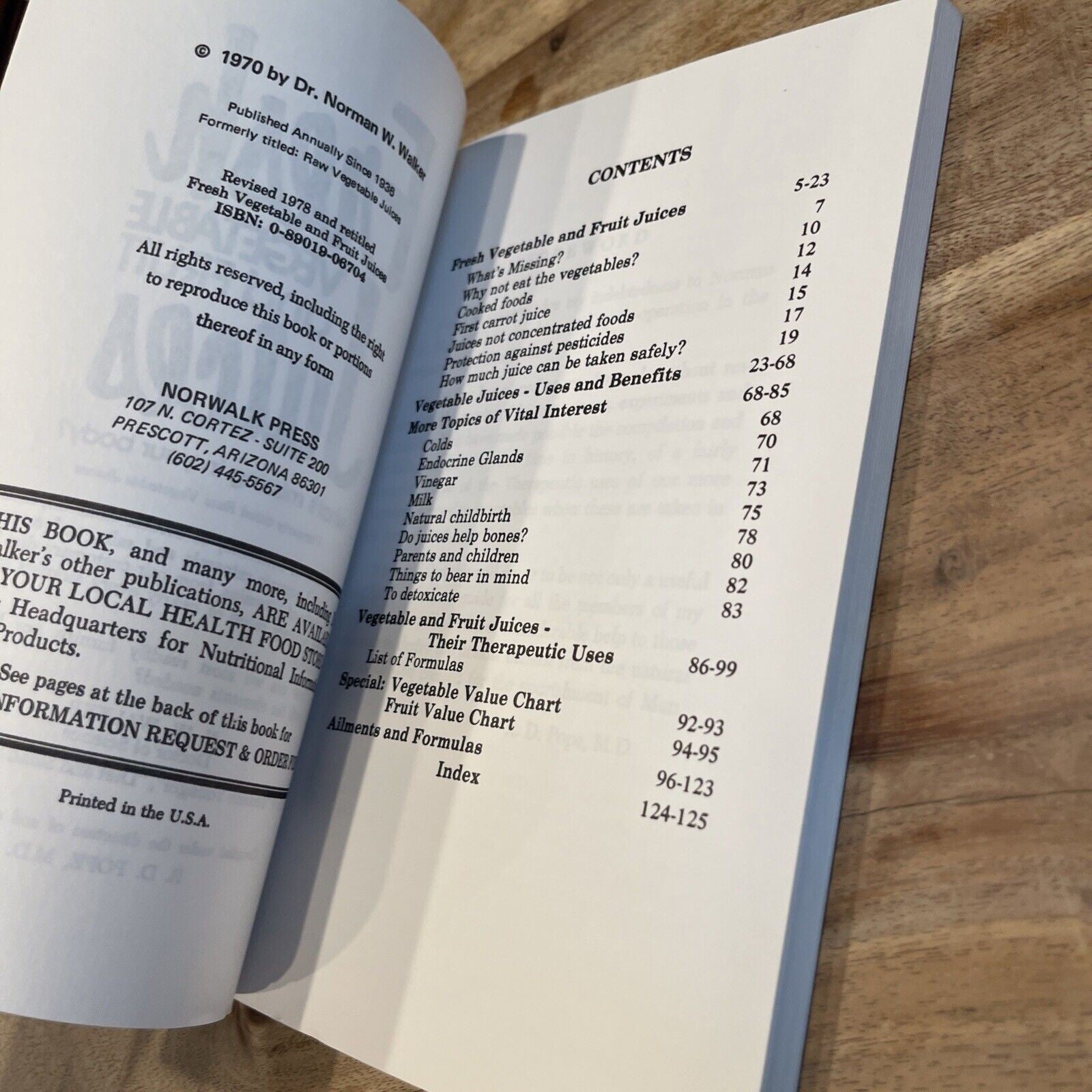 Fresh Vegetable and Fruit Juices by Norman Walker (1995, Trade Paperback,...
