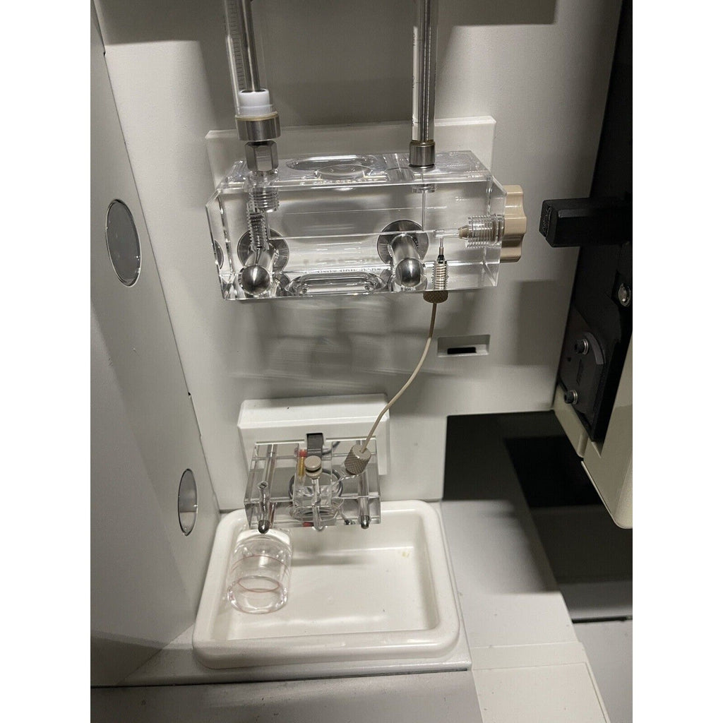 Hitachi 3100 Genetic Analyzer DNA Sequencer. Applied Biosystems.