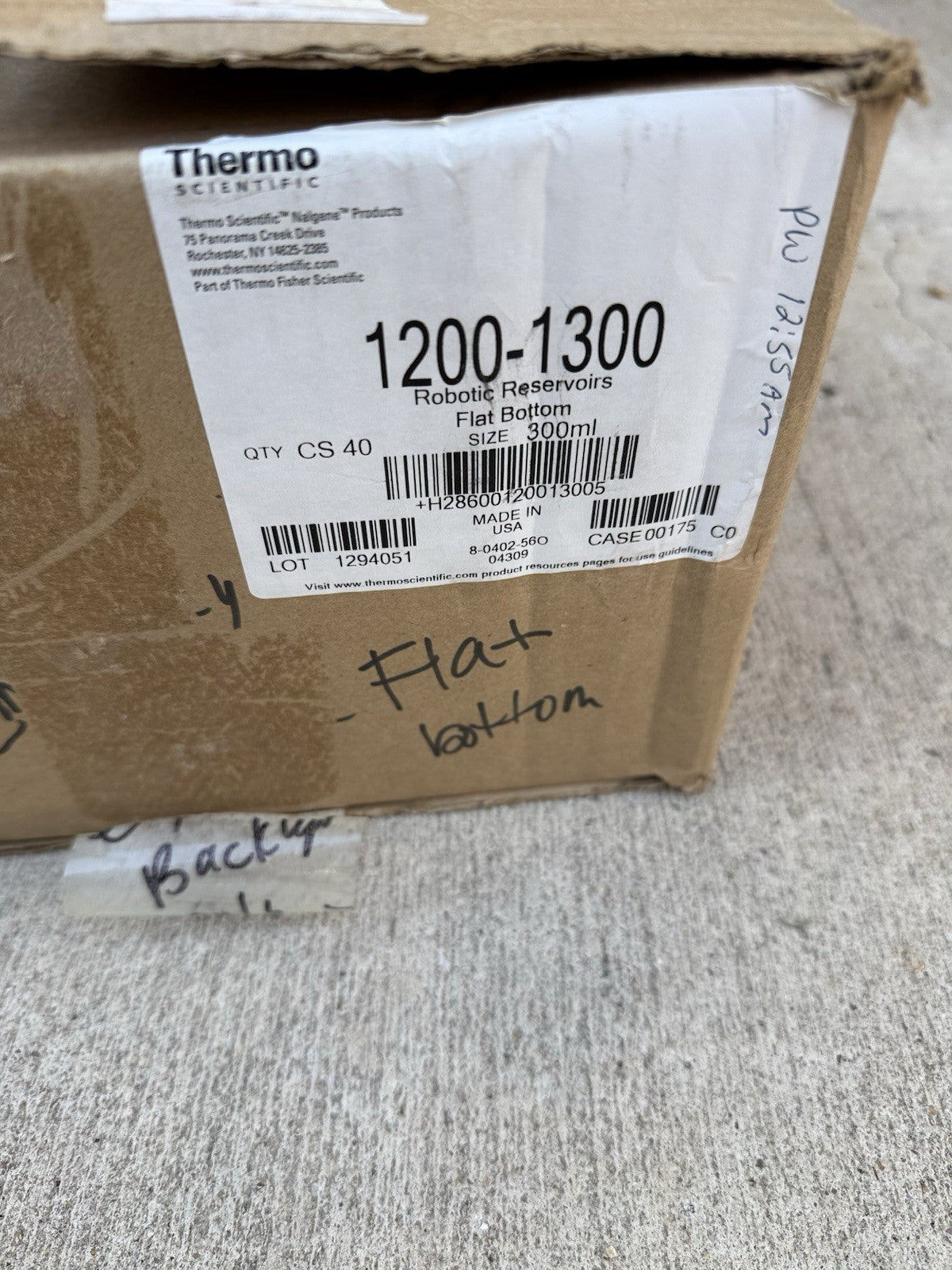 THERMO ROBOTIC RESERVOIRS FLAT BOTTOM 300ml 1200-1300, NEW One Package Of 4 Unit