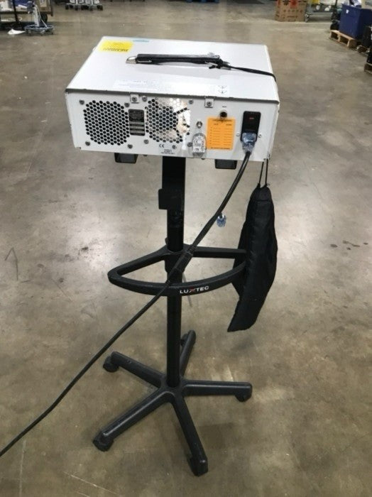 LUXTEC 9300XSP XENON LIGHT SOURCE W/ Stand