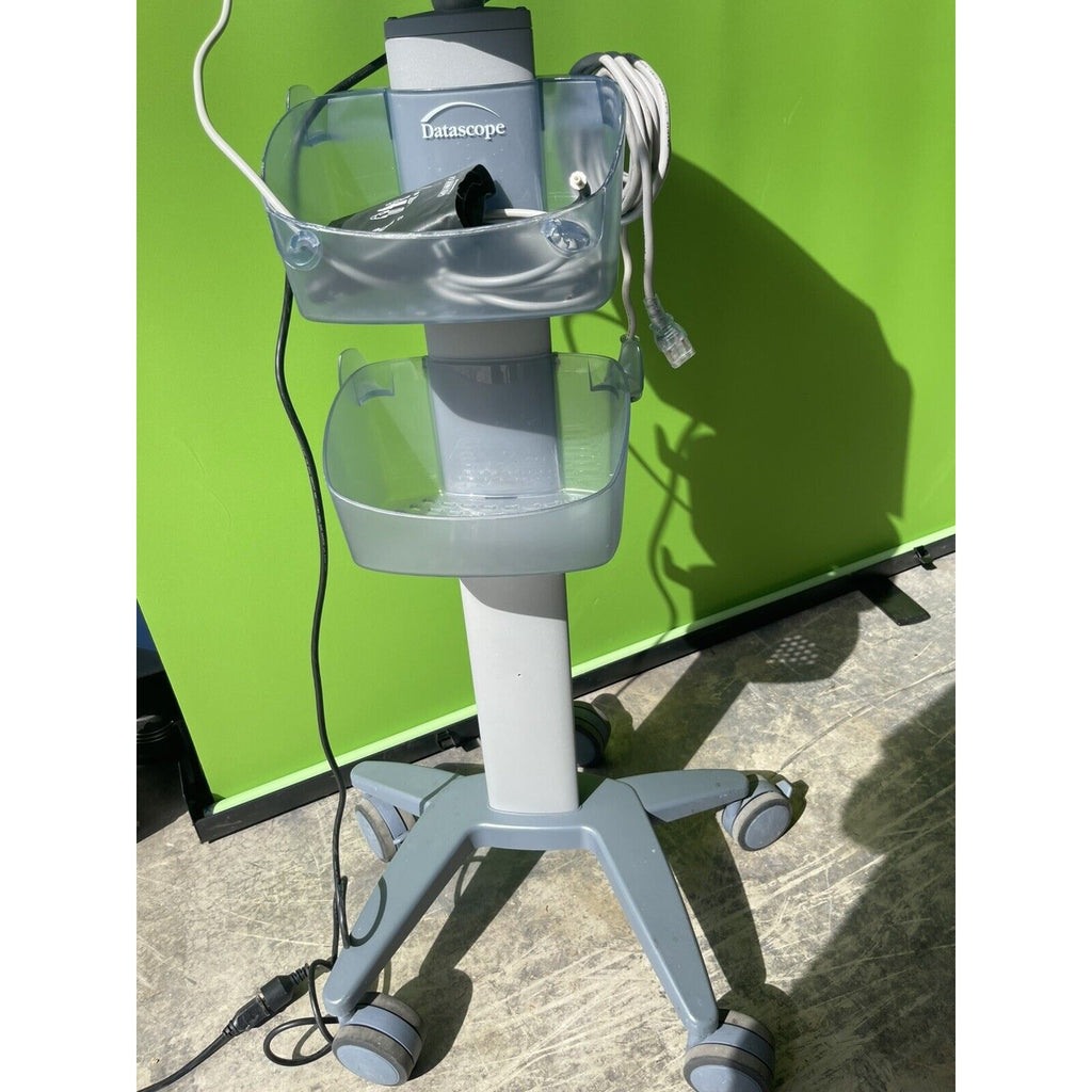 Datascope Passport 2 Patient Monitor With Stand & Culff