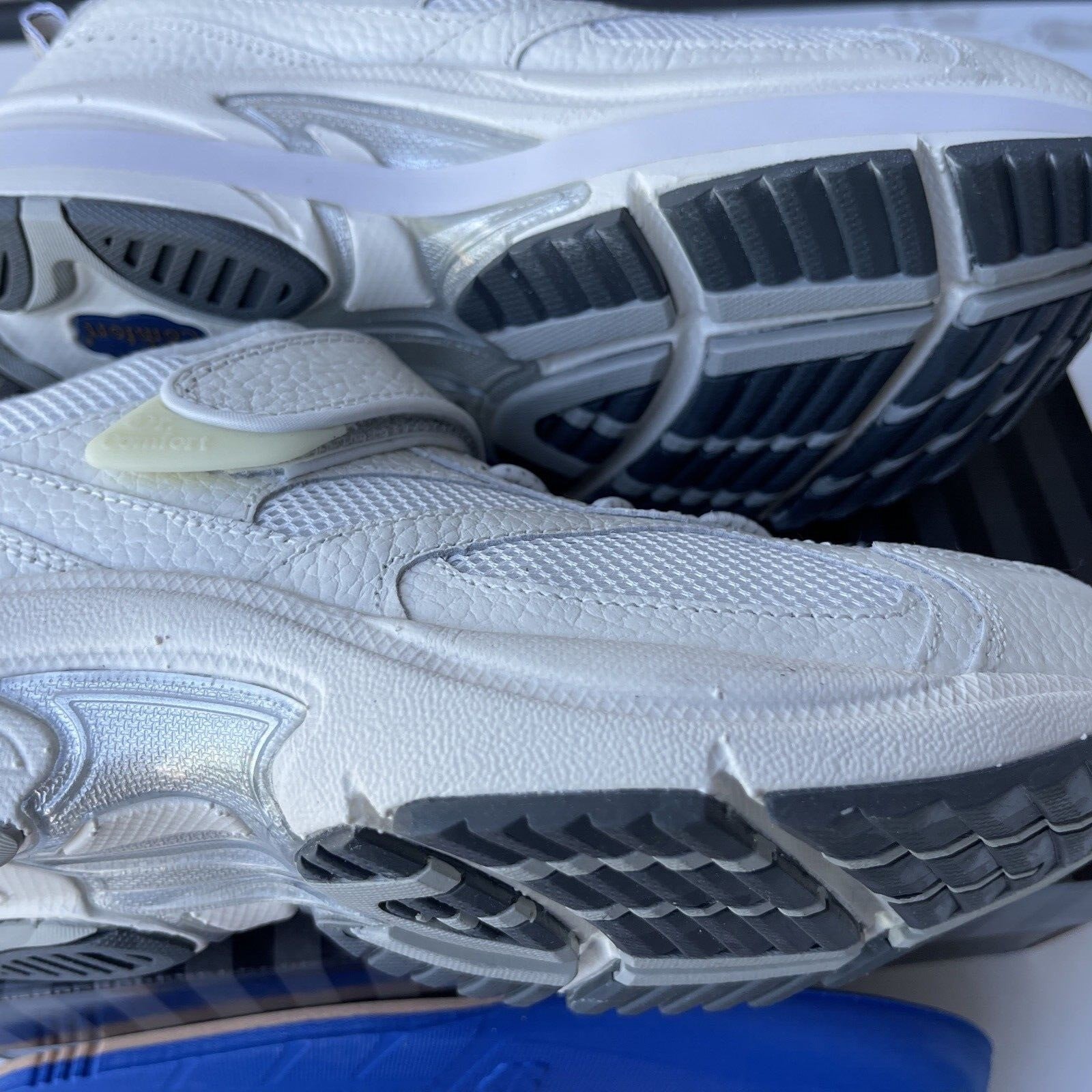 Dr. Comfort - 6840 - Size 8 W White -Therapeutic footwear, diabetic shoes. A123