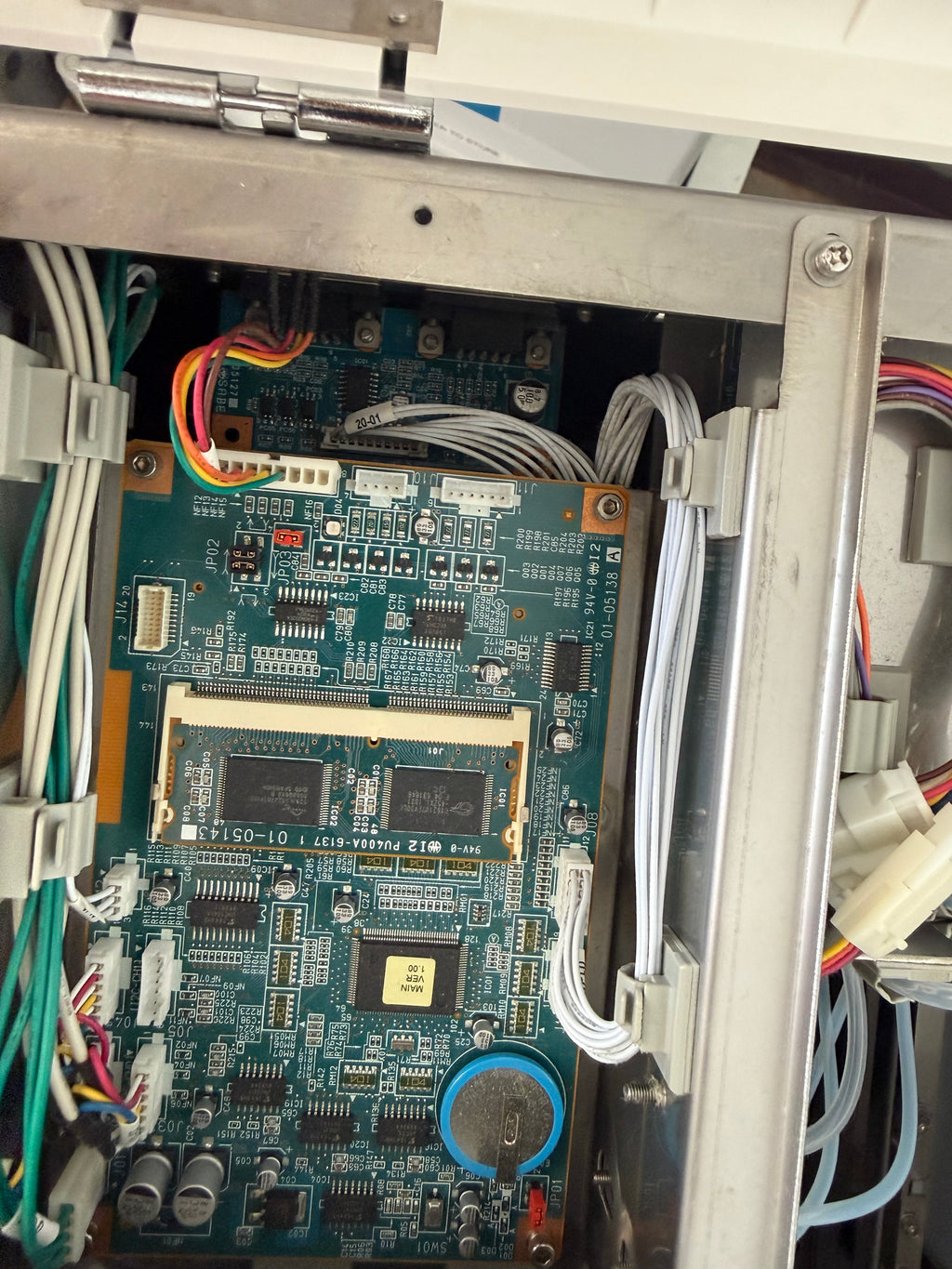 ARKRAY AUTION MAX AX-4030 with a PC