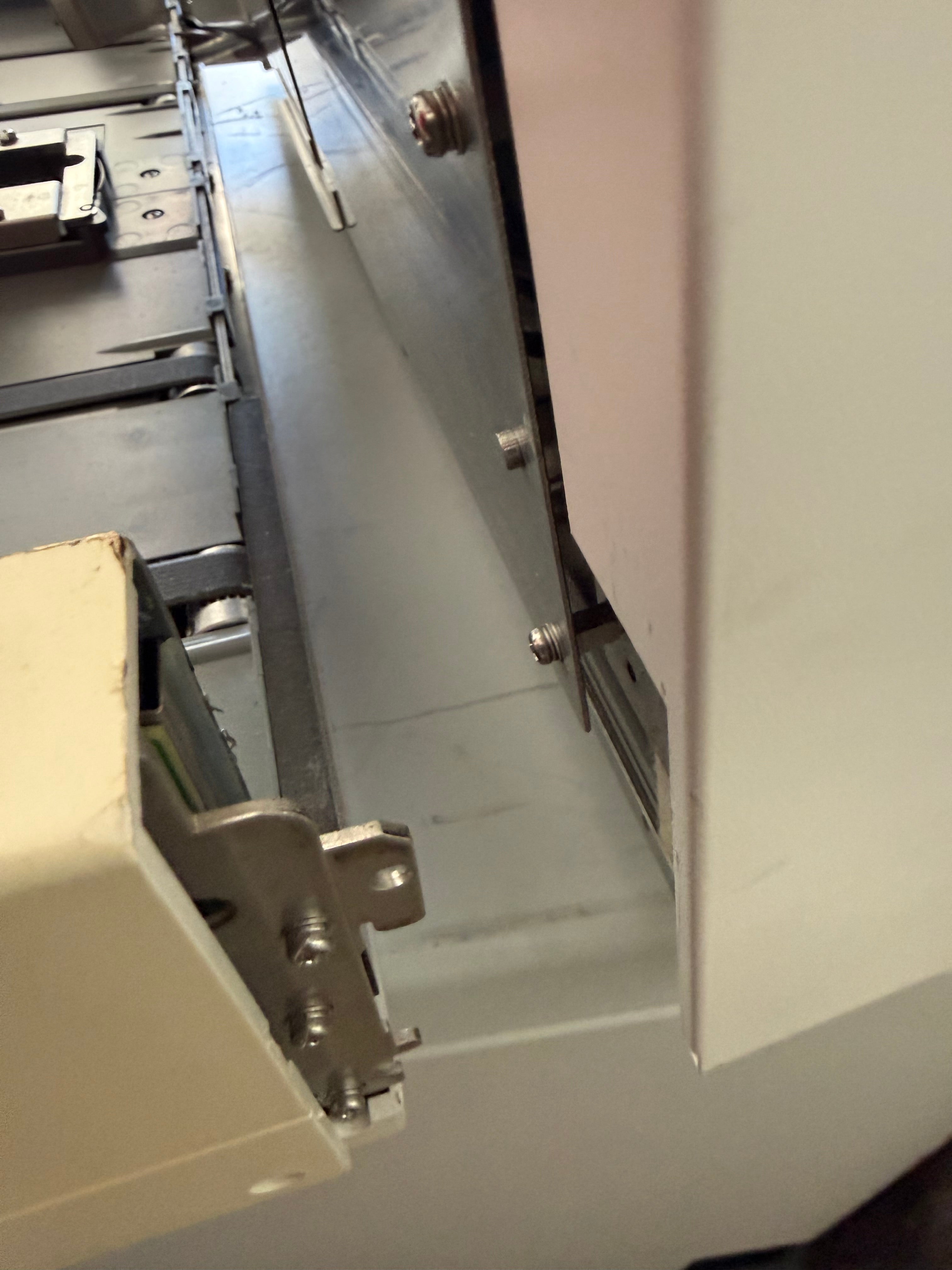 ARKRAY AUTION MAX AX-4030 with a PC