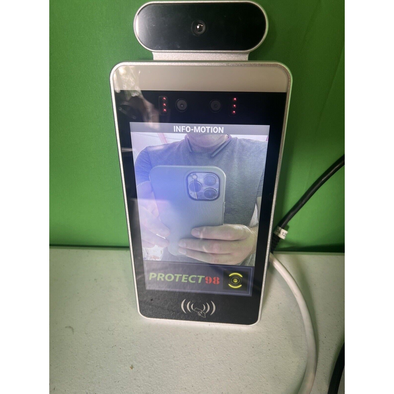ZKTeco SF1008T Body-Temperature Detecting Facial Recognition Reader. With Stand!
