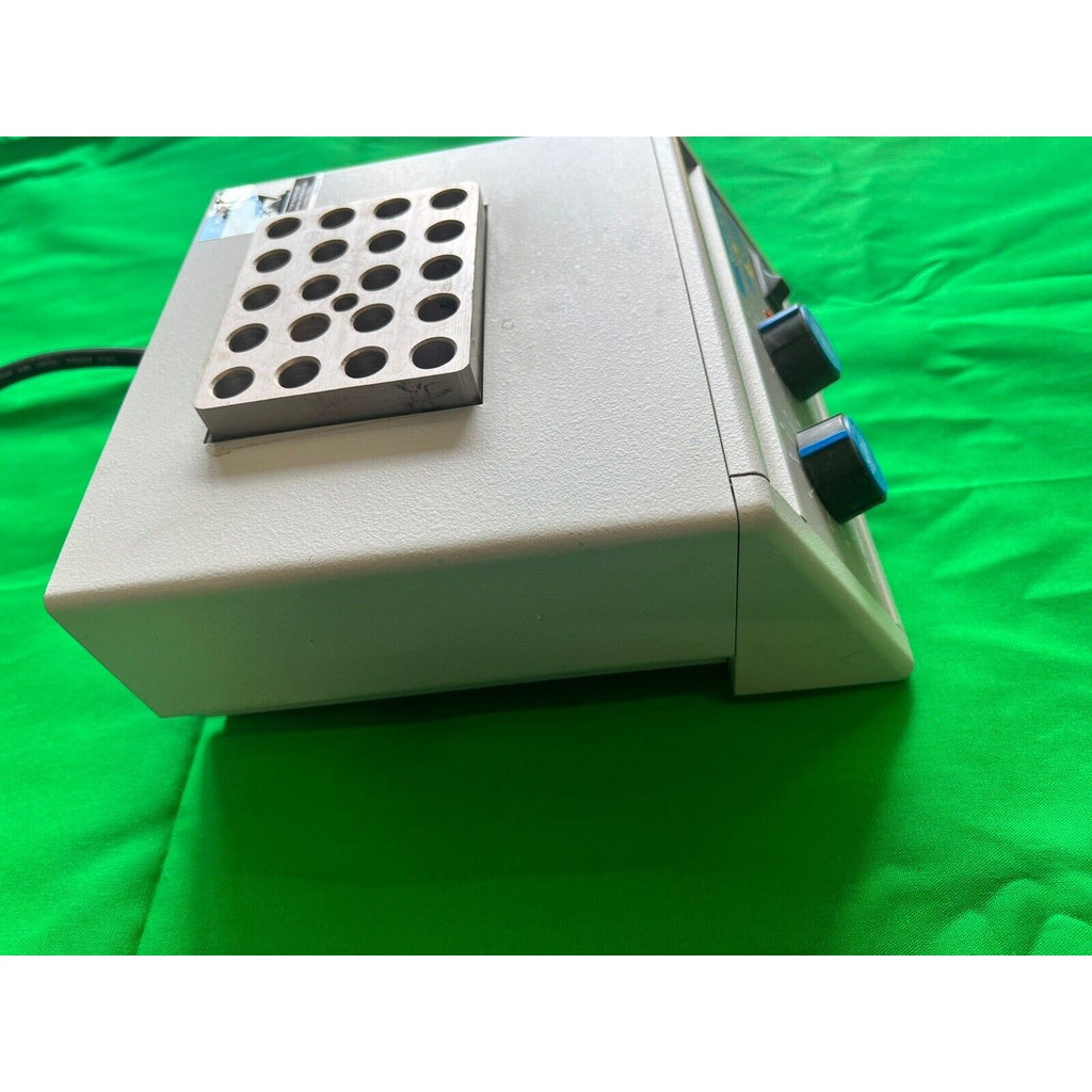 VWR Scientific Standard Heat Block 1 Cat. No. 13259-030 1949030. TESTED
