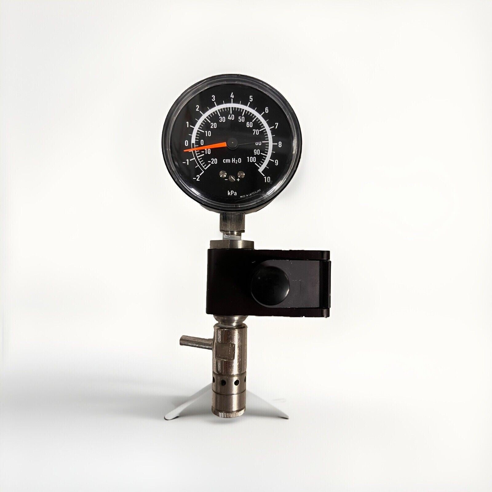 Dry Pressure Gauge Dual Scale In H2O / kPa