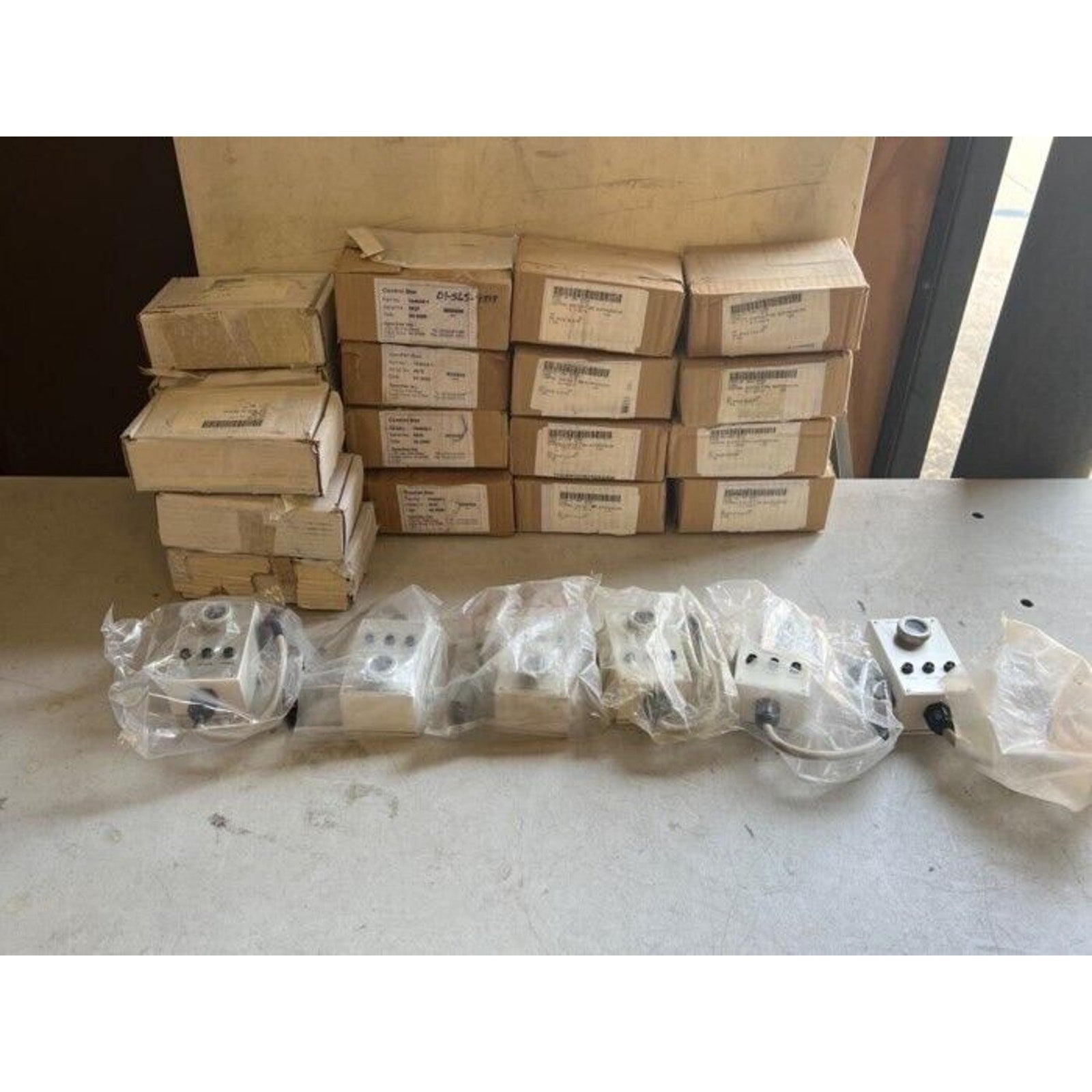 MRAP RG-33 AND RG-33 AUV CONTROL SYSTEM,FIRE SUPPRESSION 6350-01-565-9398