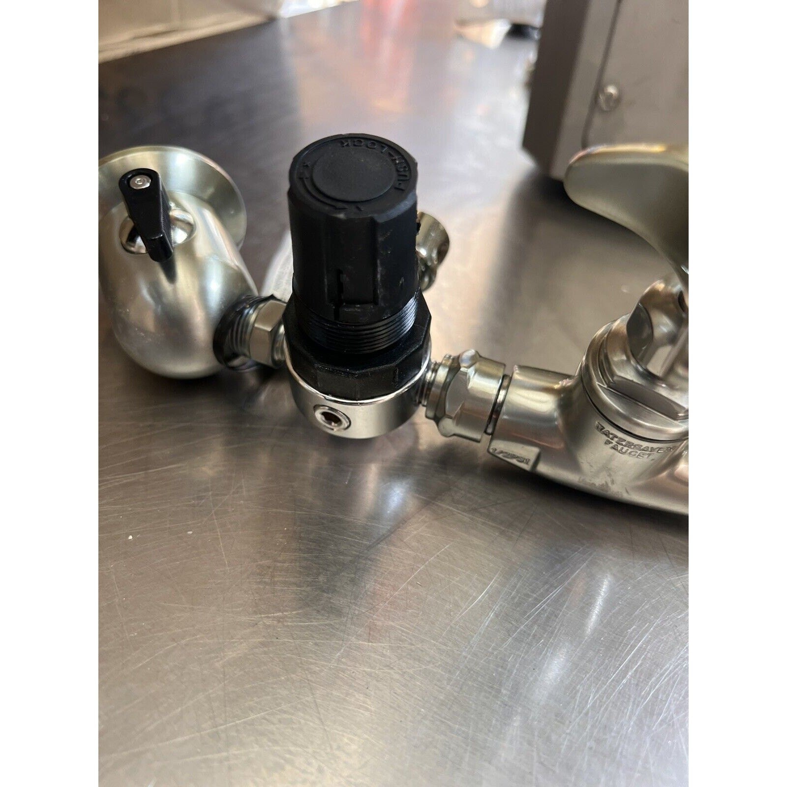 WaterSaver Faucet Valve L2873-366V-758WSA O2 Clean Pressure Regulator Fixture
