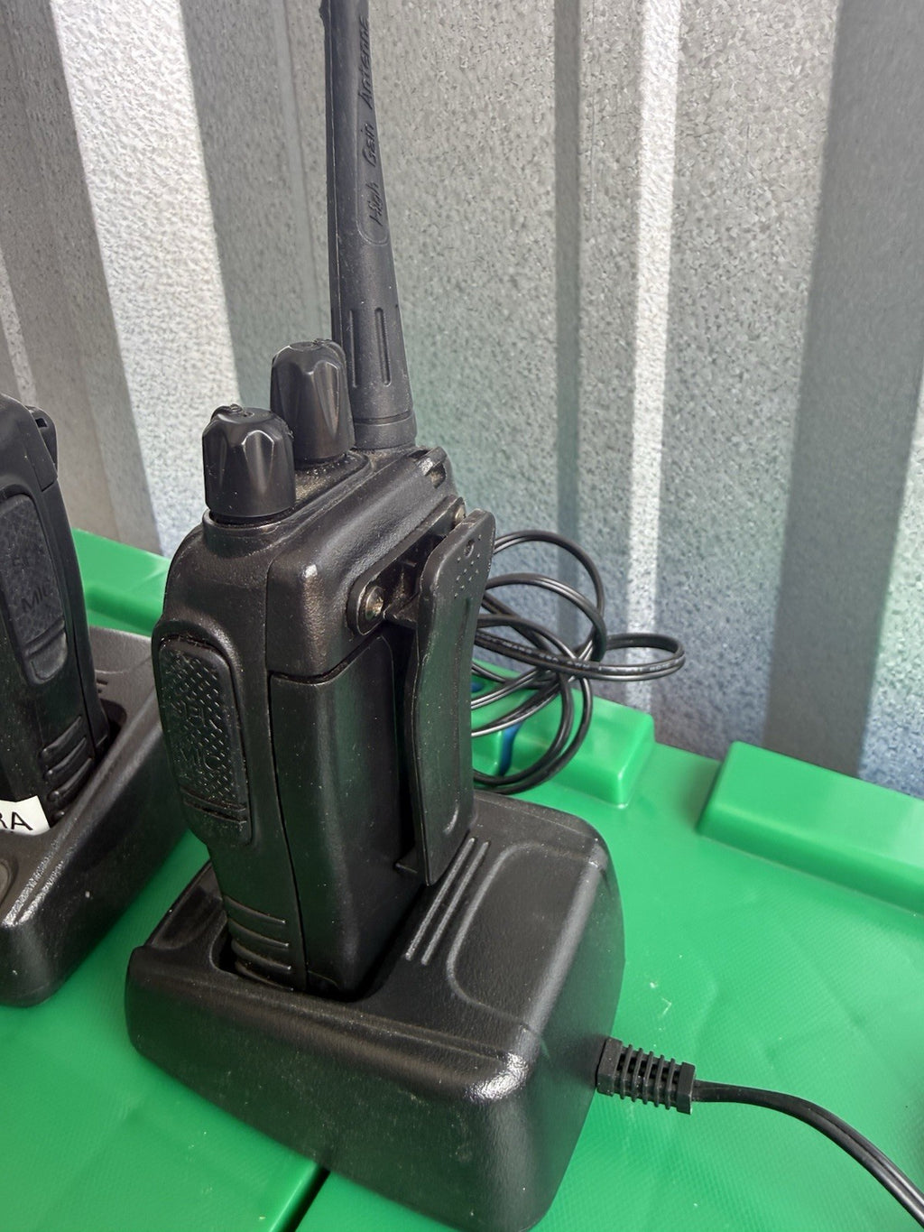 Retevis H777 UHF Walkie Talkies With 4 Chargers