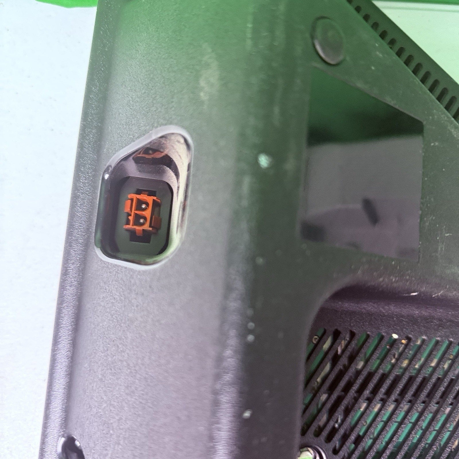 Motorola HTN 9748B 6-Bank Charging Station For Two Way Radios