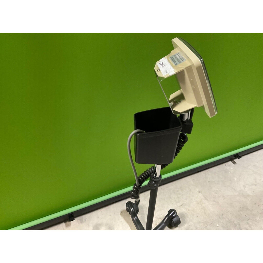 MediChoice Aneroid Sphygmomanometer with ADC Stand