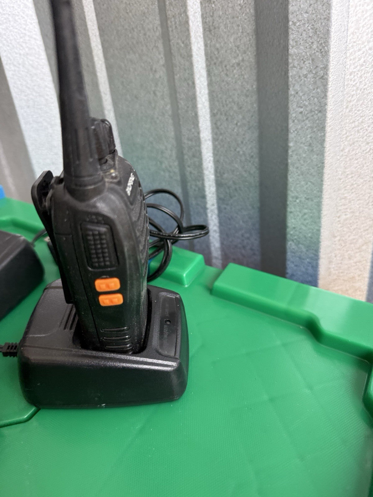 Retevis H777 UHF Walkie Talkies With 4 Chargers