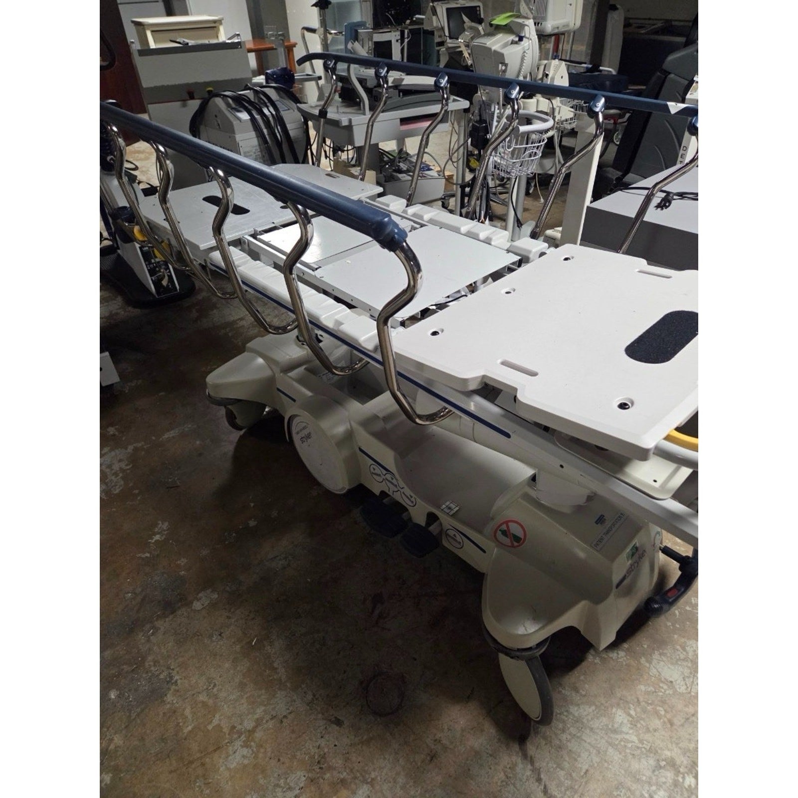 Stryker 1015 Glideaway Big Wheel Stretcher With mattress